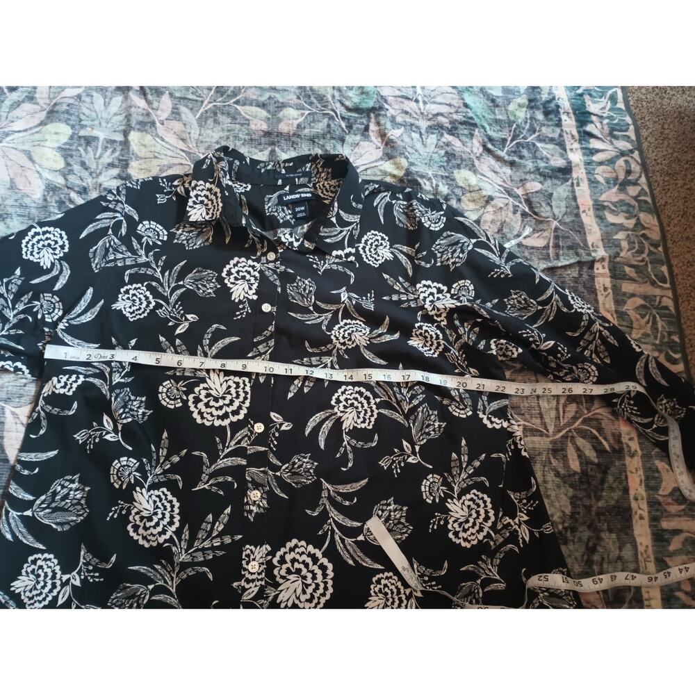 Lands End Womens No Iron Supima Button Up Top 20W Dark Floral Cottage Office - Picture 7 of 8